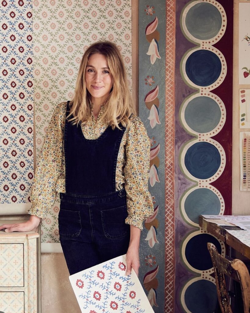 Los Murales Y Muebles Llenos De Color De Tess Newall The Little Black 
