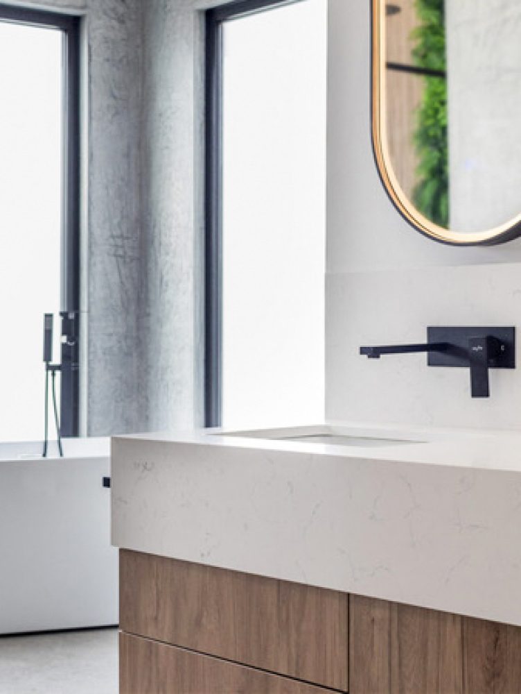 HIELO-SUR-10Valesca-Bicicleta-B-N-2021