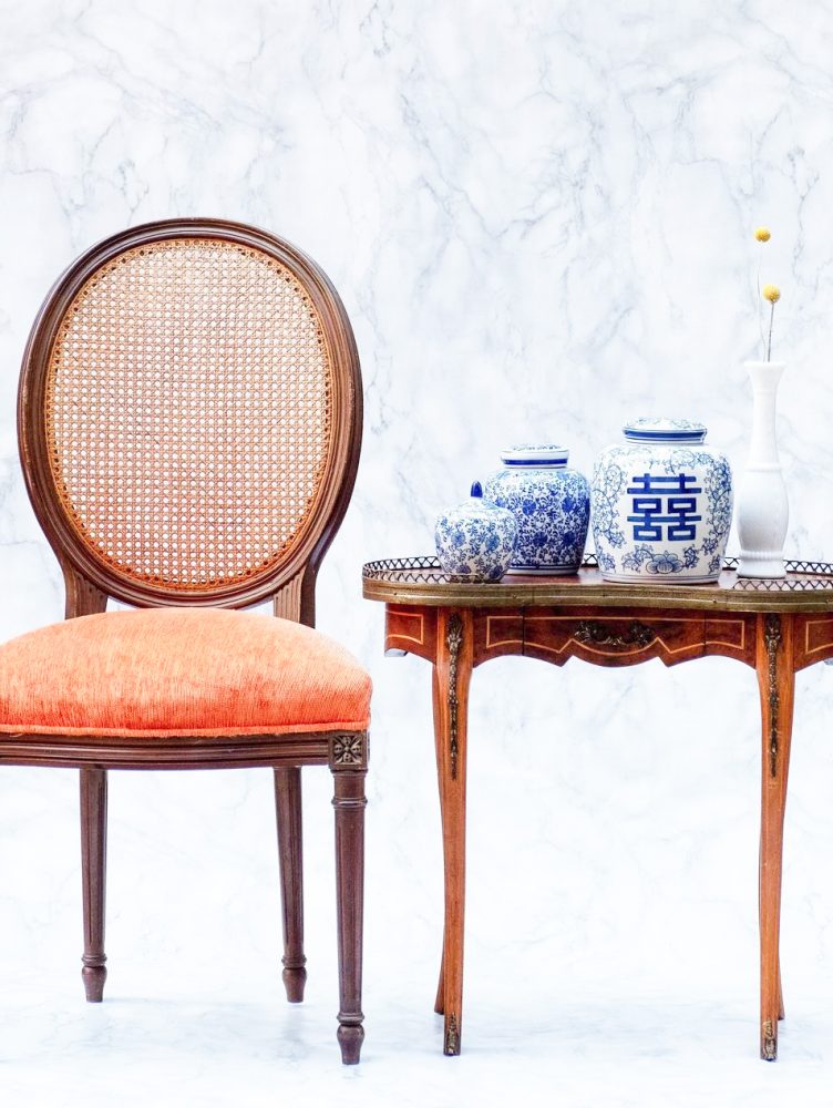 LAS-SIETE-VIDAS-DEL-MUEBLE-4Valesca-Bicicleta-B-N-2021