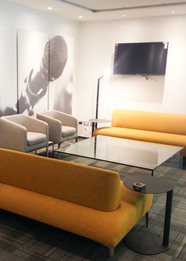 MARIA-JOSE-MANTEROLA-4Valesca-Bicicleta-B-N-2021