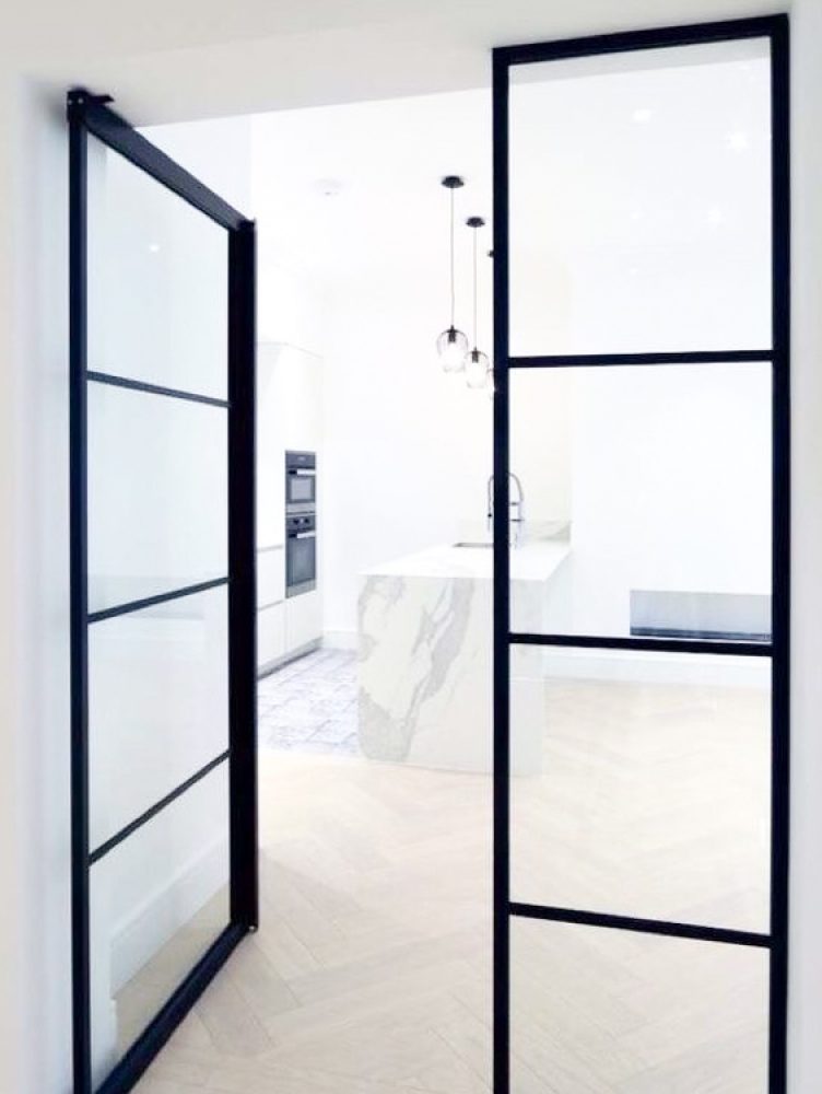 MIL-PUERTASValesca-Bicicleta-B-N-2021