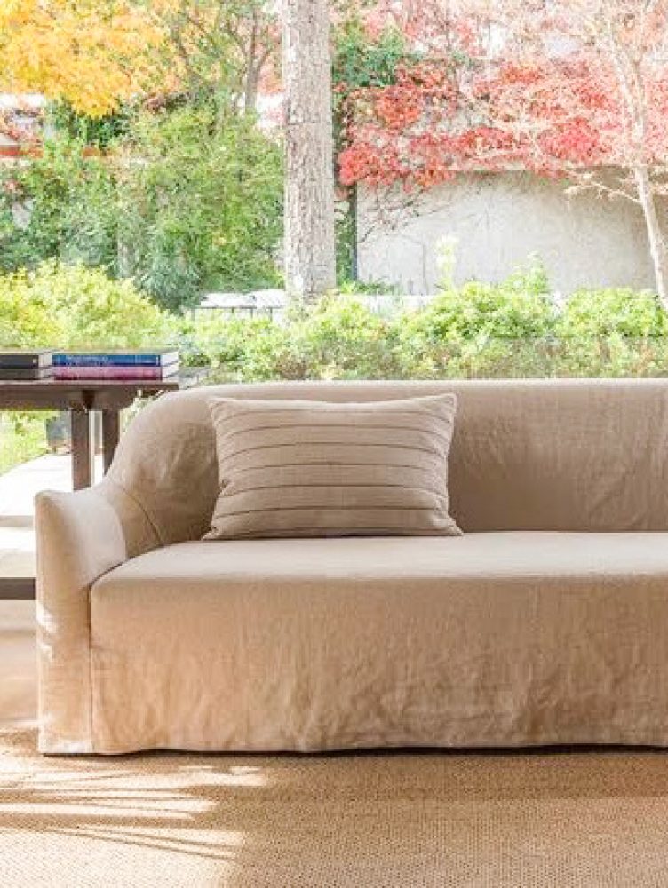 SOFAS-ANGELA-RESTREPO-14Valesca-Bicicleta-B-N-2021