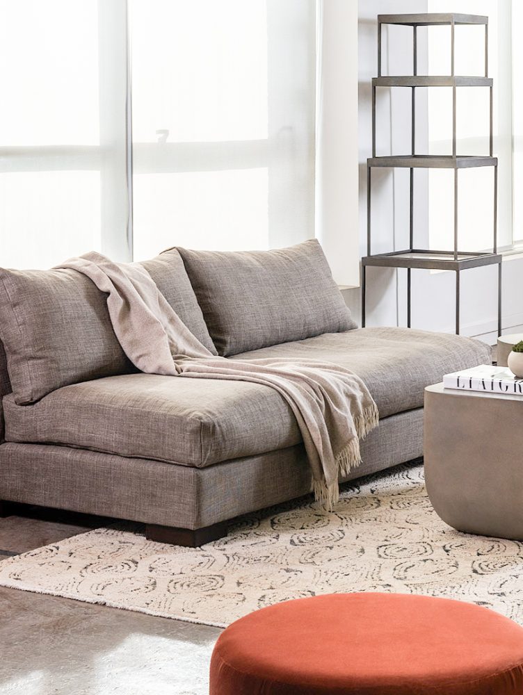 SOFÁS-ANGELA-RESTREPO-8Valesca-Bicicleta-B-N-2021