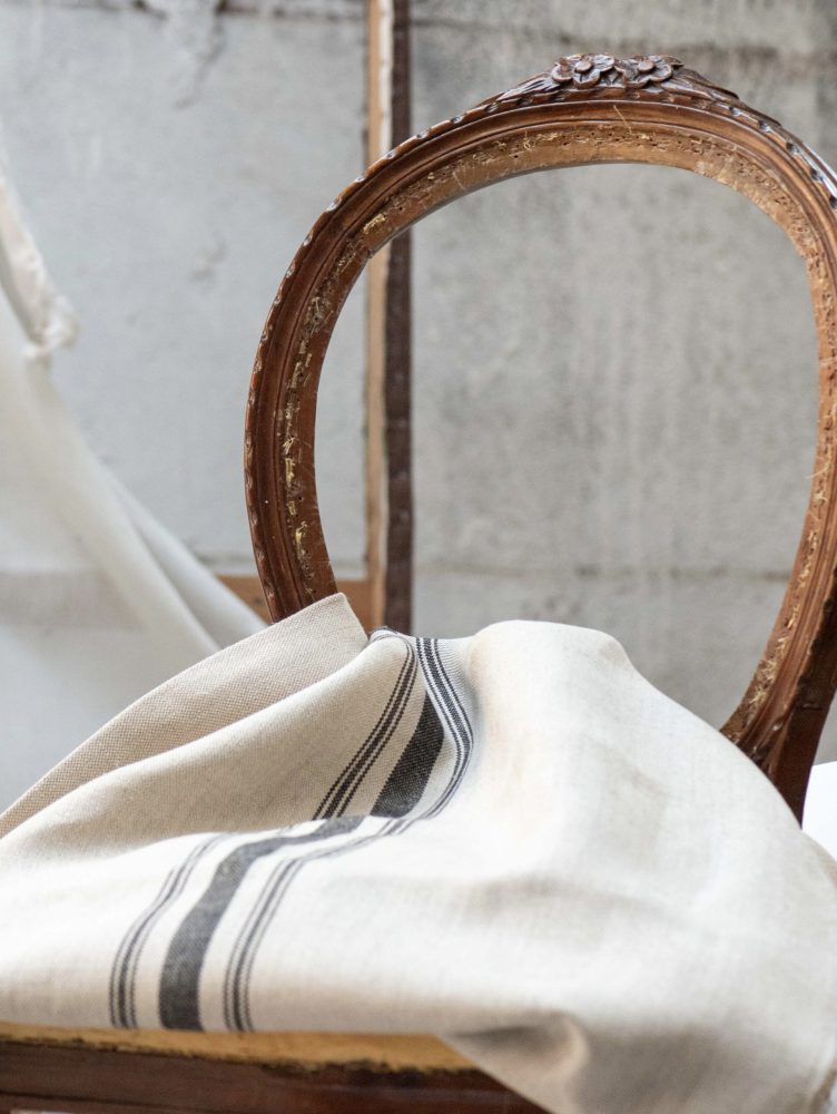 silla-trenueva-mailchimp-the-little-blackguide