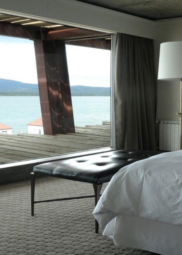 singular-fernando-gomez-directorio-the-little-black-guide